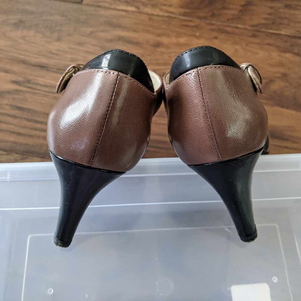 Naturalizer Heels - Picture 3 of 4